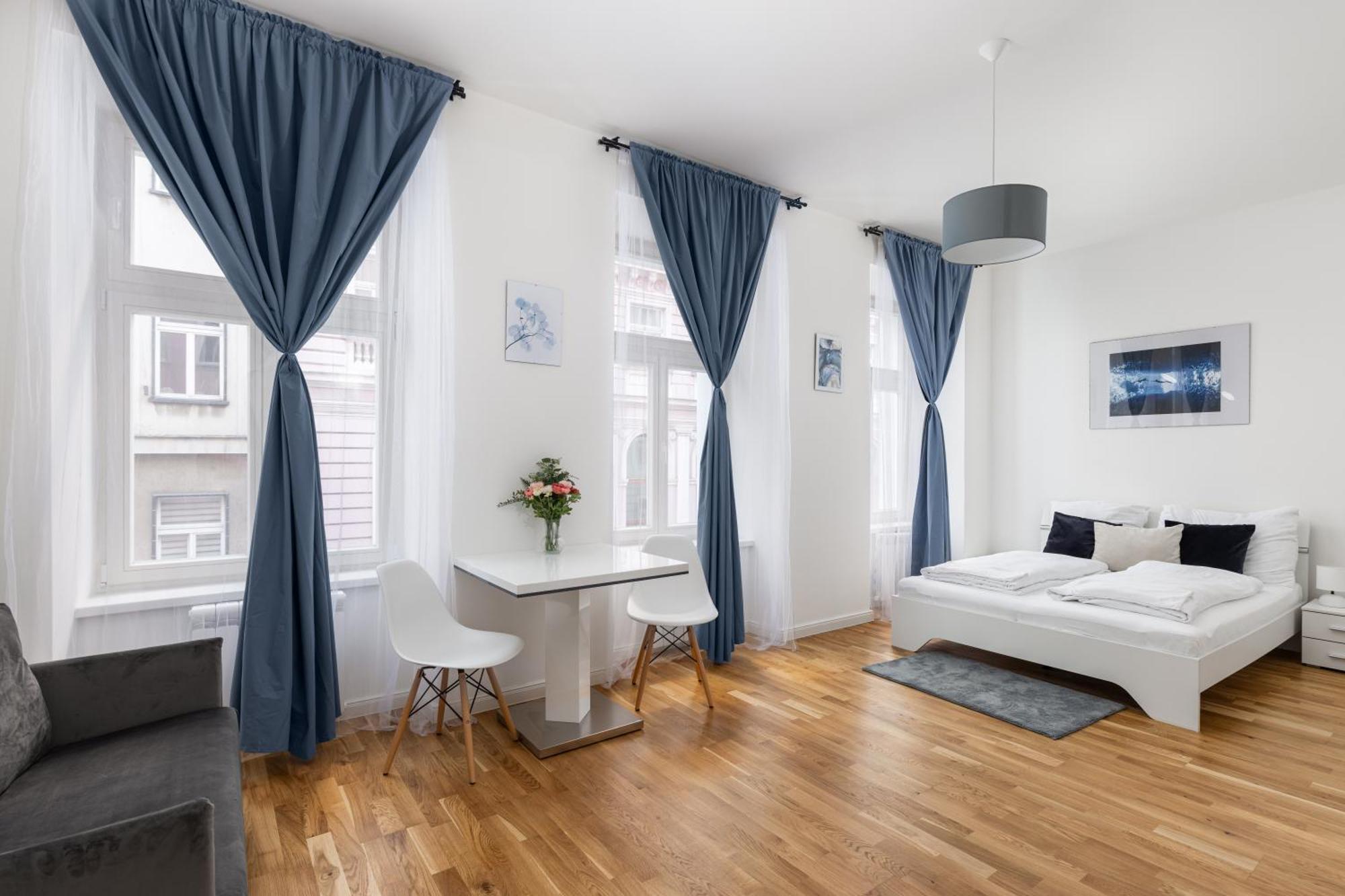 Stay2Gether Blue Vibe Studio - Metro Florenc Praga Exterior foto